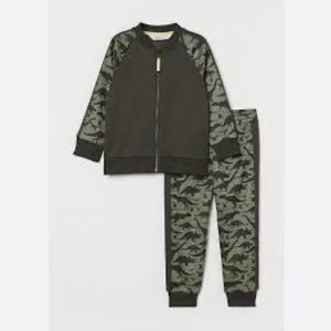 H&M dark Green dinosaur track suit.
